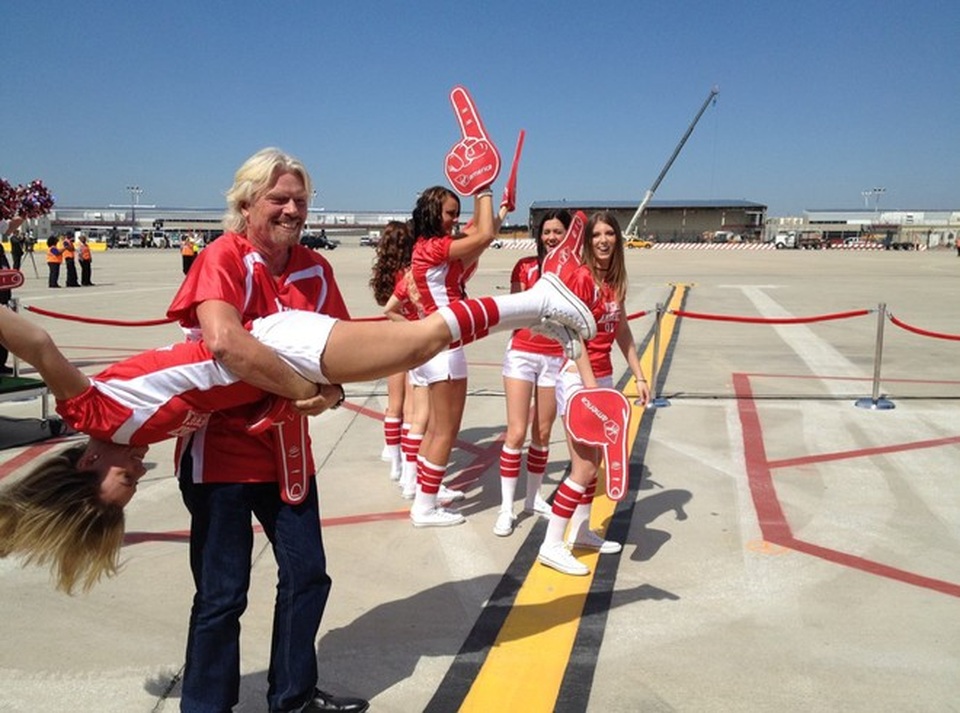 Khám phá cuộc sống của "ông hoàng chơi ngông" Richard Branson - 3 Khám phá cuộc sống của "ông hoàng chơi ngông" Richard Branson - 3