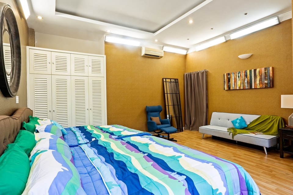 "Soi" biệt thự xa hoa - nhà chung của dàn chân dài Next Top 2017 - 15