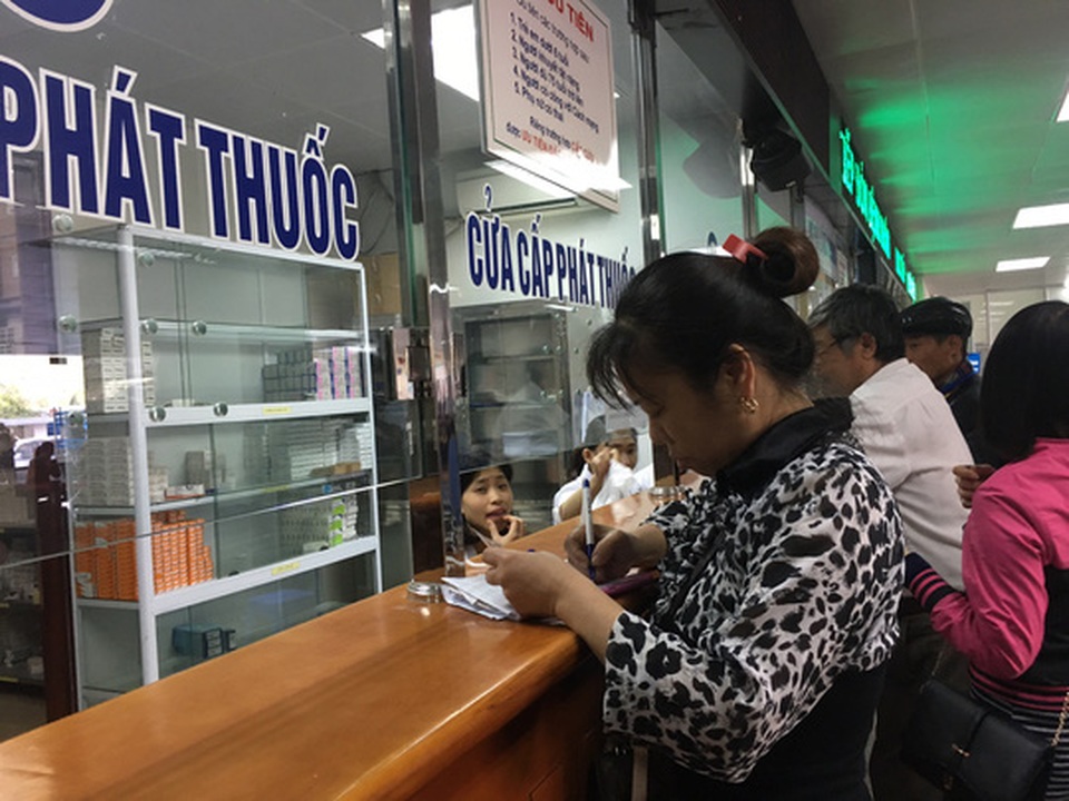 Kháng sinh - Dùng thuốc sơ sẩy sẽ mang họa! - 1
Không nên ngưng dùng kháng sinh nửa chừng hoặc kéo dài thời gian sử dụng (Ảnh: Ngọc Dung)