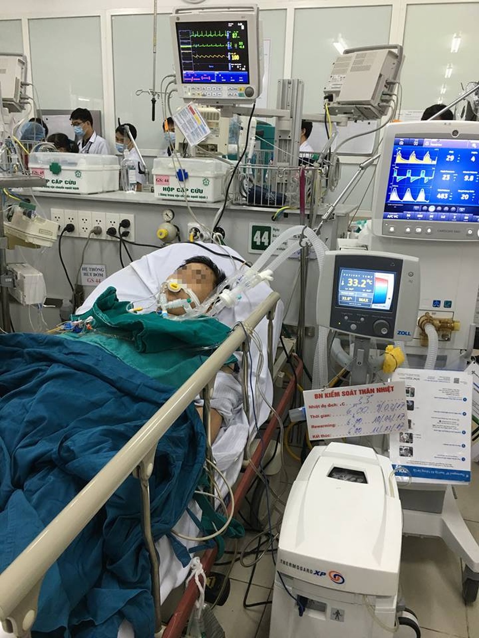 Bệnh nhân đang được điều trị tại Khoa Cấp cứu A9 Bệnh viện Bạch Mai.