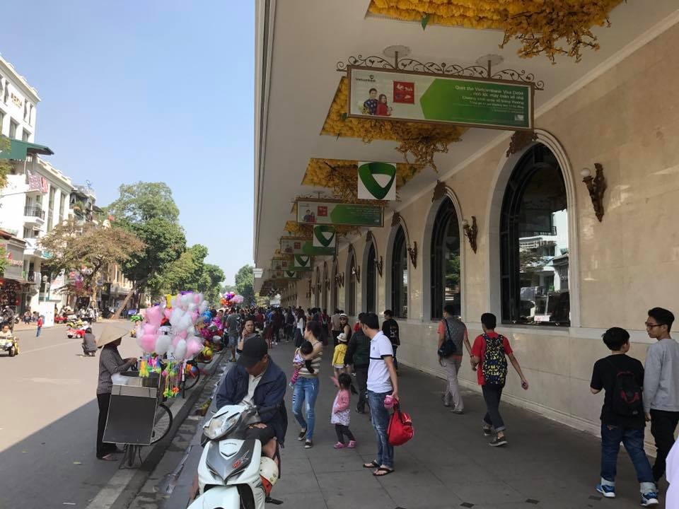 Hà Nội: Ép du khách mua tăm từ thiện với giá 500.000 đồng/gói - 2 Khu vực xảy ra sự việc.