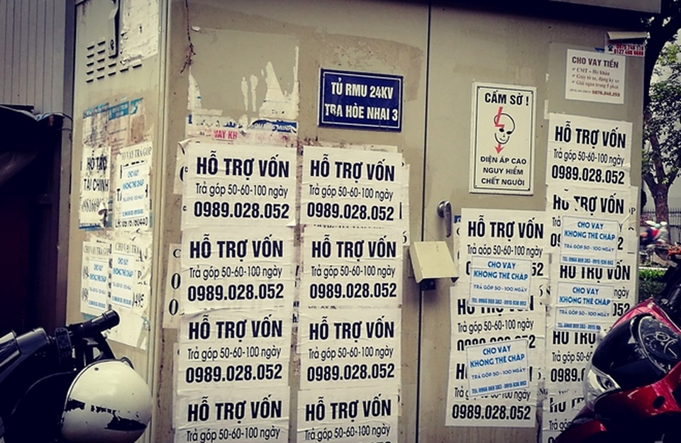 Tín dụng đen nhếch nhác đường phố Hà Nội - 1 Tín dụng đen nhếch nhác đường phố Hà Nội - 1