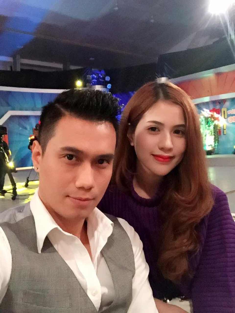 Việt Anh không đồng ý cho vợ tham gia diễn xuất vì đó không phải thế mạnh của cô.