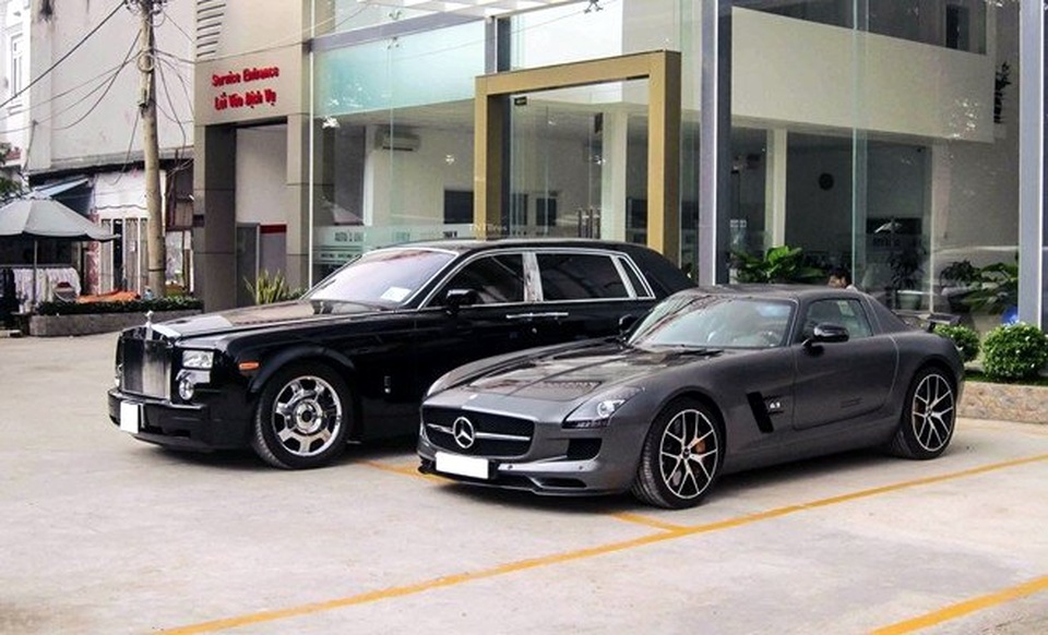Ô tô sang biếu tặng: Bán tống bán tháo, dỡ showroom vì thua lỗ - 1
Năm 2016, có khoảng 1.600 xe cũ, hầu hết là xe sang Lexus, Land Rover, Porsche, Audi, BMW,... được nhập về