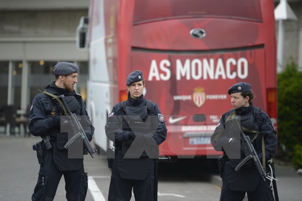 Đức bắt giữ kẻ âm mưu đánh bom liều chết tại Berlin - 1 Cảnh sát Đức. (Nguồn: AFP/TTXVN)
