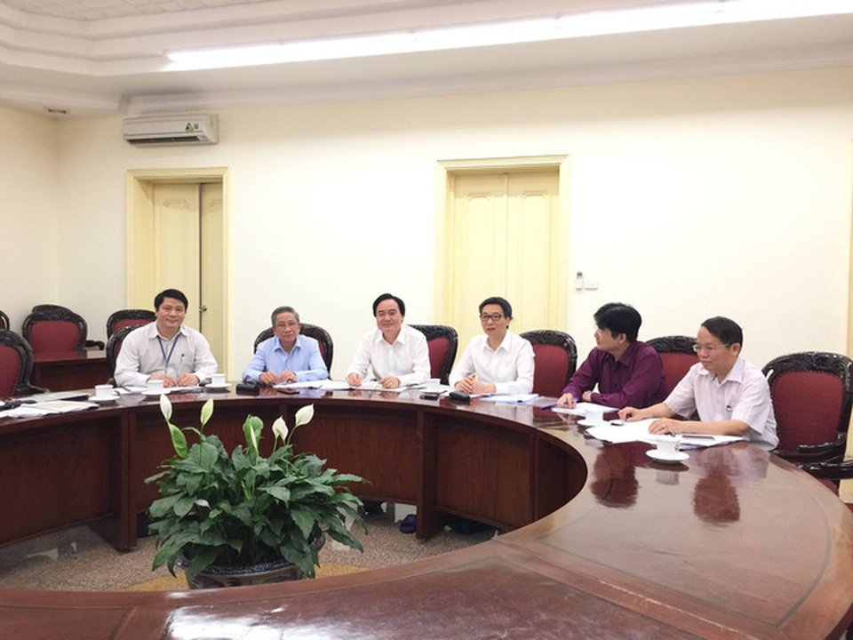 225 HS giỏi không được nhận thưởng, 51 HS trường chuyên bỗng chốc “bơ vơ” - 3 225 HS giỏi không được nhận thưởng, 51 HS trường chuyên bỗng chốc “bơ vơ” - 3