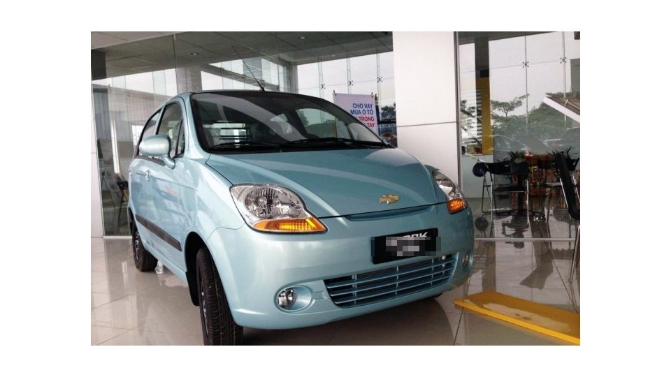 Ô tô Van biển D: Méo mặt vì ế, dân buôn chết chìm - 1 
Xe Van ế ẩm, vắng bóng người mua