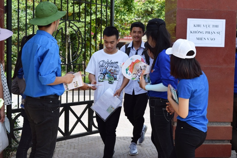 Đề thi tiếng Anh vừa tầm - 11 Quảng Bình có tất cả 9.204 thí sinh đăng ký dự thi môn Ngoại ngữ. (Ảnh Tiến Thành)