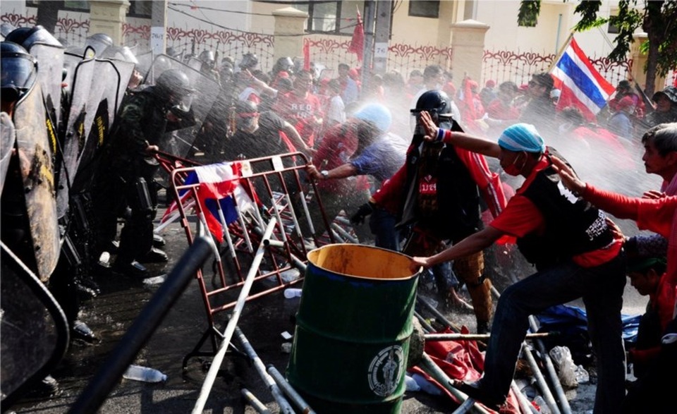 Bà Yingluck đối mặt vụ án nghiêm trọng khác - 1
Cuộc biểu tình chống chính phủ cựu Thủ tướng Thái Lan Abhisit Vejjajiva năm 2010. Ảnh: The Nation