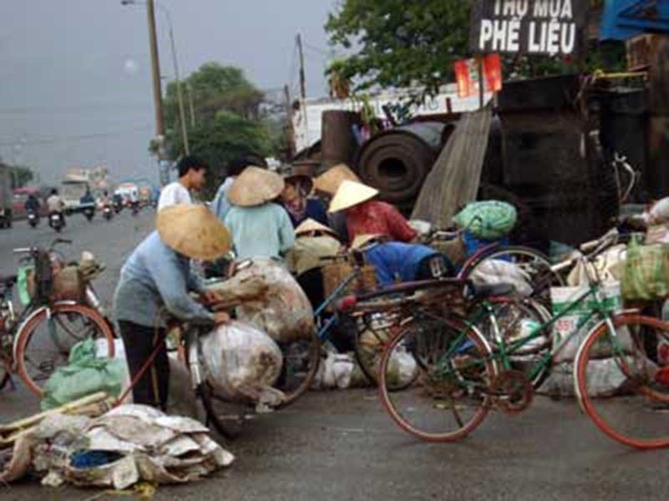 ‘Thân cò’ giữa chốn thị thành - 1 Thân phận những lưu dân nơi thành phố phồn hoa.