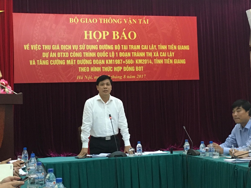 Bộ Giao thông vận tải: “Không đổi vị trí trạm BOT Cai Lậy” - 1
Thứ trưởng Nguyễn Ngọc Đông chủ trì buổi họp báo chiều 17/8