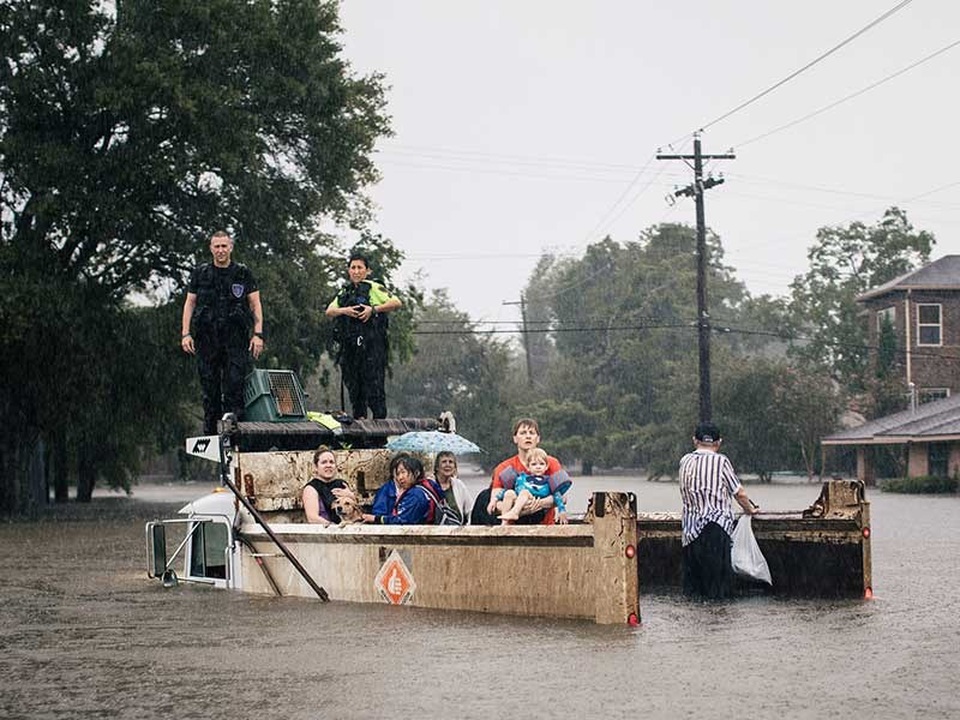 
Siêu bão Harvey được xem là một trong năm cơn bão từng gây thiệt hại nặng nề nhất cho Mỹ. Ảnh: NEW YORK TIMES
