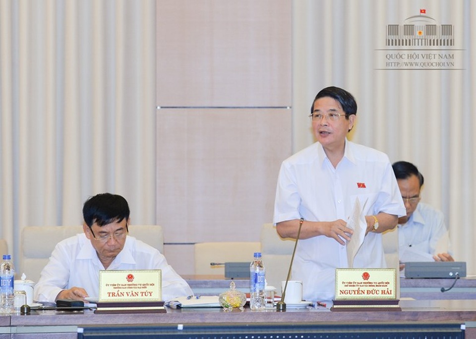 Chủ tịch Quốc hội: Tăng thuế xăng dầu thời điểm này không thuận - 1
Chủ nhiệm UB Tài chính Ngân sách Nguyễn Đức Hải