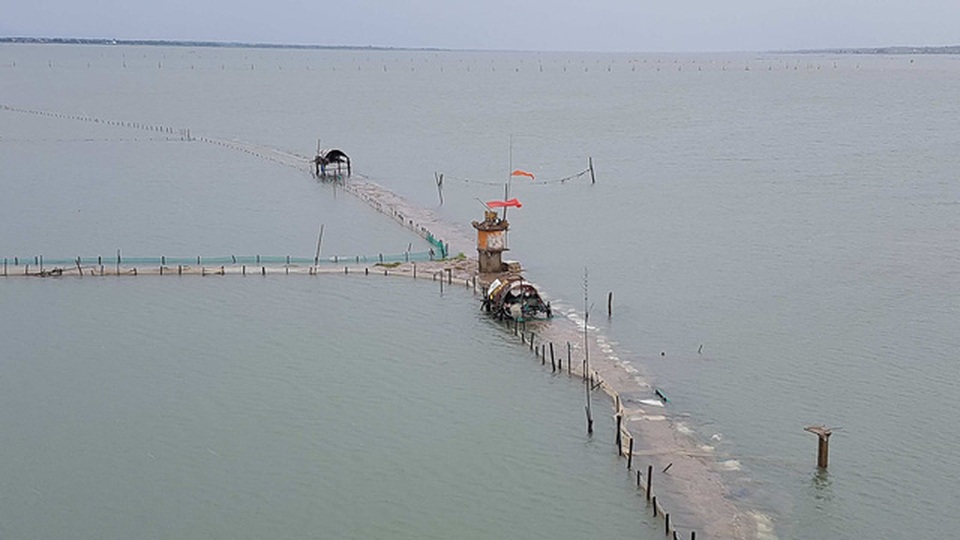 Bão quần thảo dồn dập, tơi tả Hà Tĩnh - 23
(Ảnh: Đại Dương)