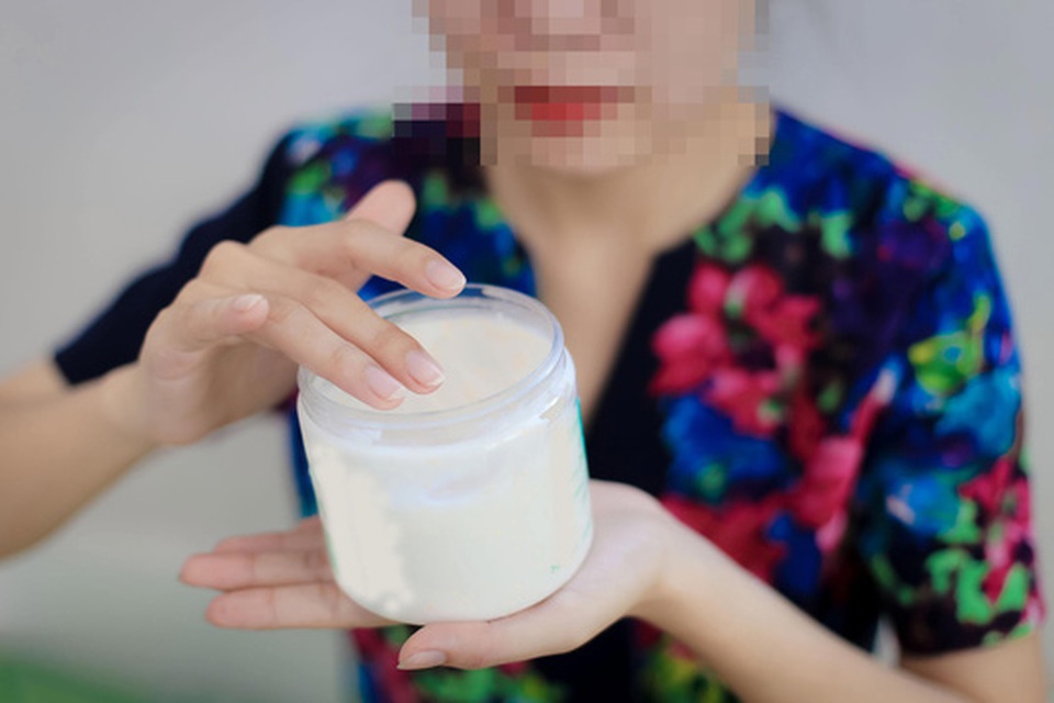 Hãy cẩn trọng khi sử dụng các sản phẩm làm trắng da. (Ảnh chỉ có tính minh họa)Ảnh: HOÀNG TRIỀU