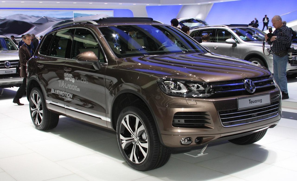 Ô tô giảm giá mạnh nhất: Cuộc đua phá giá đáy, kỷ lục 400 triệu đồng - 1
Volkswagen Touareg có mức giảm giá mạnh nhất tại thị trường Việt Nam.