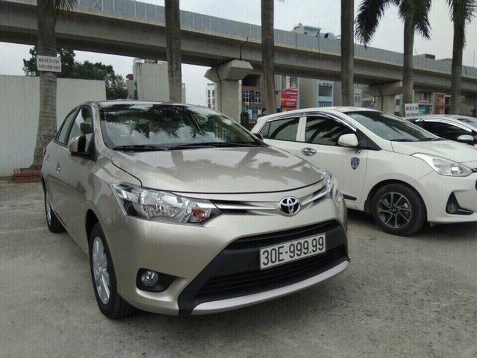 Thực hư 2 ô tô trùng biển “siêu đẹp” 99999 tại Hà Nội - 1
Biển số xe siêu đẹp 30E-999.99 được cấp cho xe Vios ngày 24/11 (ảnh: Facebook)