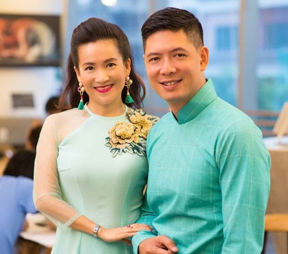 Vợ Bình Minh nói điều bất ngờ giữa tin đồn scandal tình ái của chồng - 1 Anh Thơ không mấy quan tâm tới scandal của chồng.