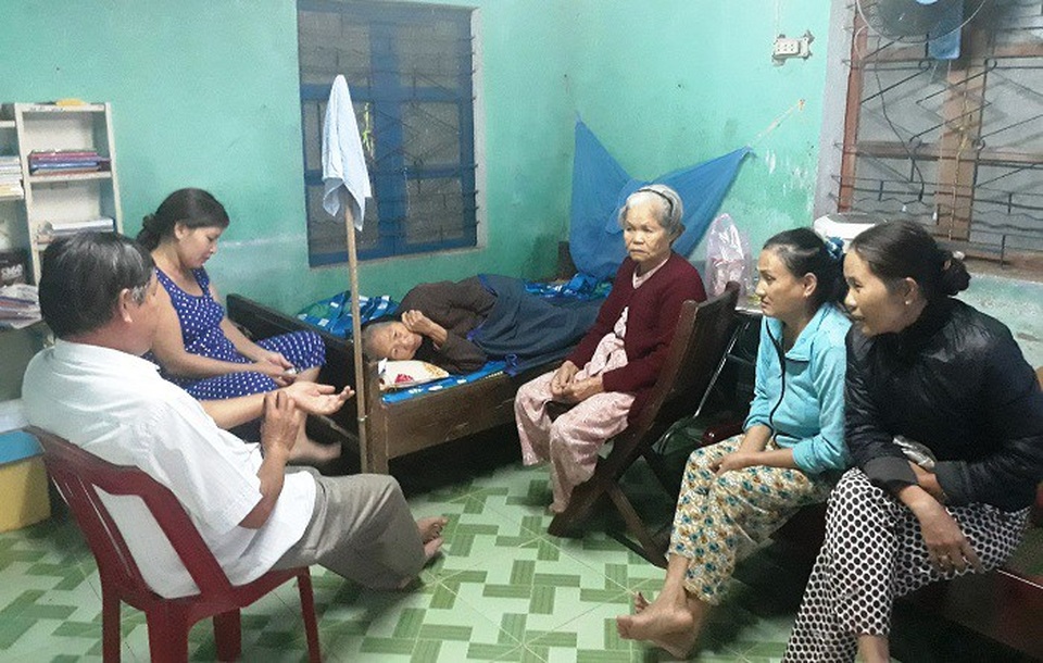 Bác sĩ lý giải cụ bà 90 bất ngờ ngồi dậy lúc gia đình lo hậu sự - 1