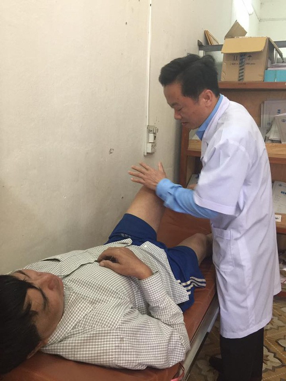 Khi bác sĩ quyết “vượt tuyến” thay bệnh nhân - 1 
Một bệnh nhân do BS An trực tiếp phẫu thuật thay khớp háng đang tái khám