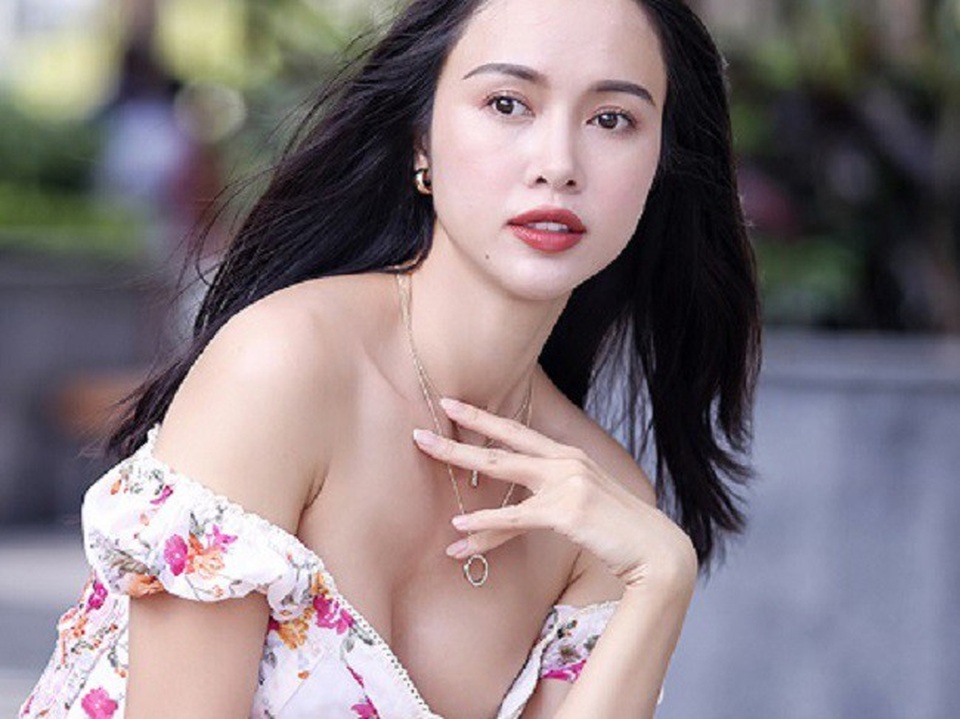 Xem mặt 5 mỹ nữ nóng bỏng "thiêu đốt" phòng vé Việt năm 2017 - 1 Xem mặt 5 mỹ nữ nóng bỏng "thiêu đốt" phòng vé Việt năm 2017 - 1