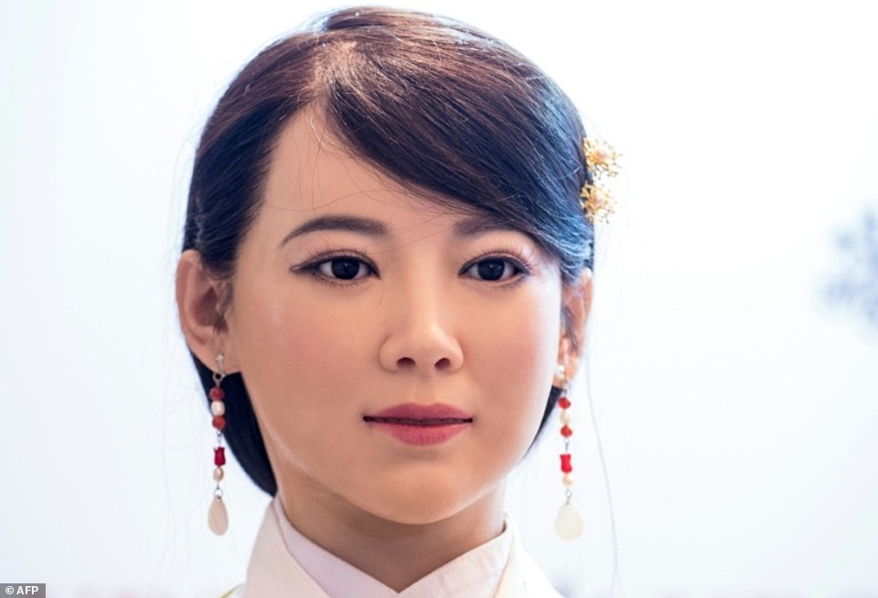 Tiết lộ thú vị về rô-bốt giống người thật của Trung Quốc - 1 Tiết lộ thú vị về rô-bốt giống người thật của Trung Quốc - 1