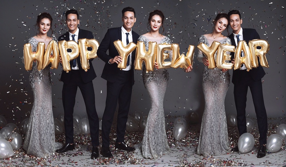 Bông hồng lai Vi Nhạn Ngọc “thôi miên” chàng diễn viên “soái ca” Huỳnh Trường Thịnh bằng vẻ đẹp quyến rũ, ngọt ngào.