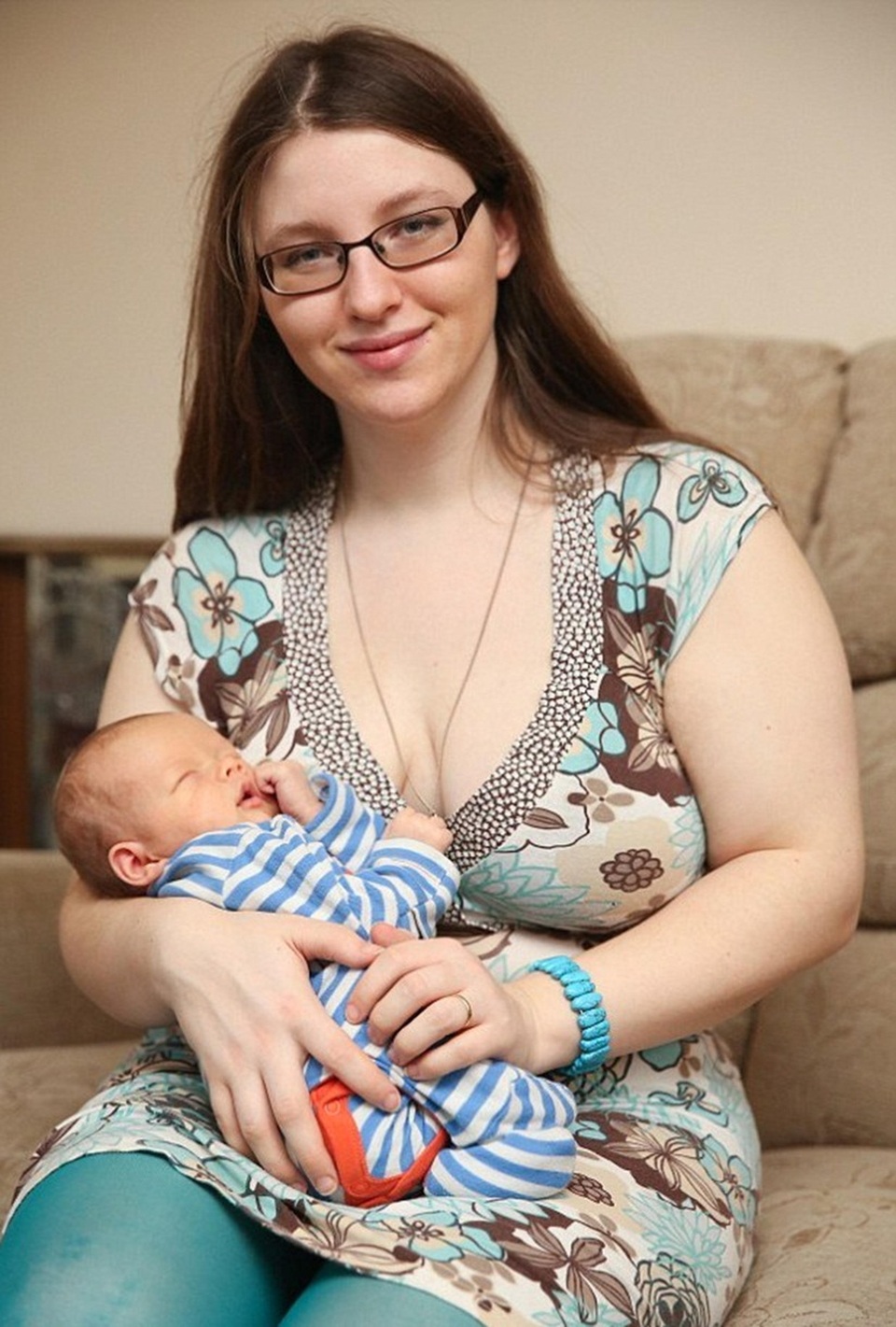 Alice Payne sinh con trong khi đang ngủ