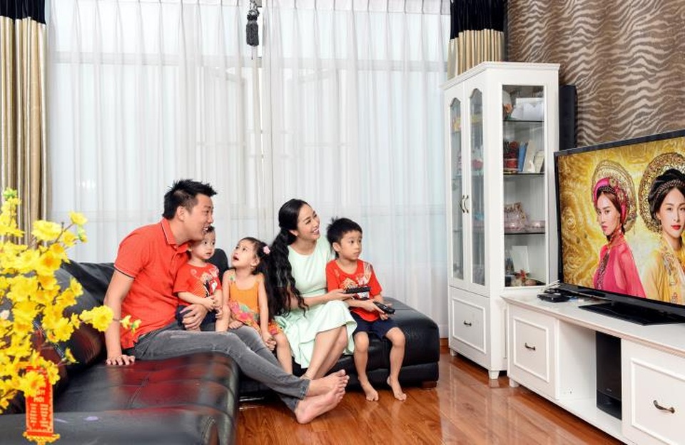 Gia đình Ốc Thanh Vân bỏ du lịch để ở nhà sum họp ngày Tết - 1 Tết này nhà Ốc quyết định ở nhà dành thời gian bên nhau