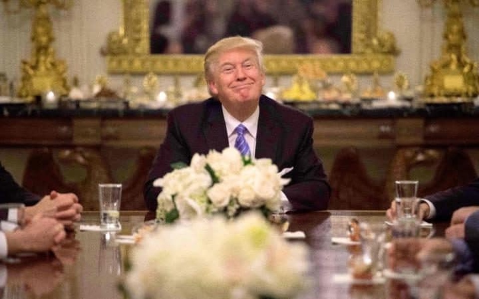 Sự thật về điện thoại mà Tổng thống Donald Trump sử dụng sau khi nhậm chức - 1 Tổng thống Mỹ được cho là vẫn sử dụng chiếc Samsung Galaxy S3 (theo The Telegraph)
