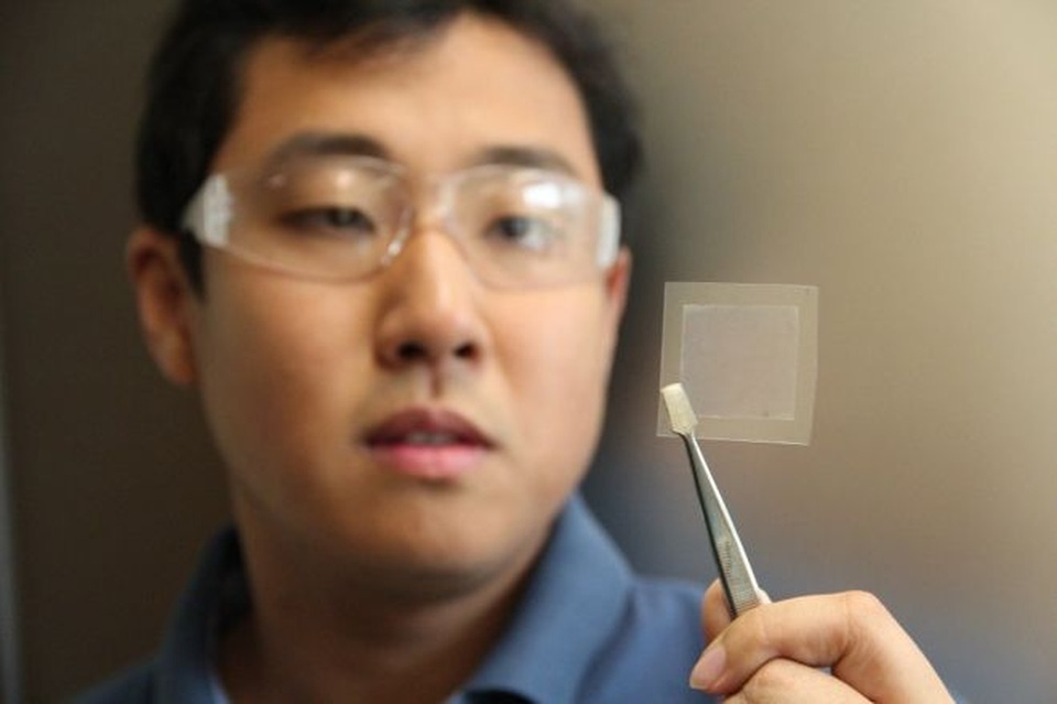 Các nhà khoa học Úc sử dụng dầu đậu nành để chế tạo graphene - 1 Các nhà khoa học Úc sử dụng dầu đậu nành để chế tạo graphene - 1