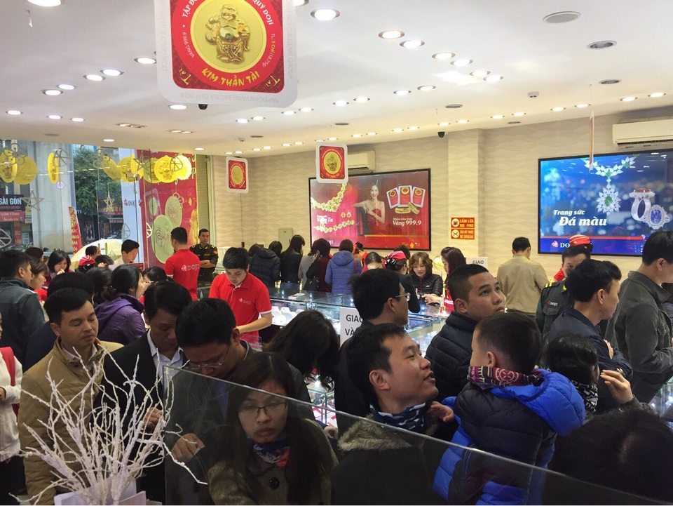 Mua vàng cầu may ngày Thần Tài cần sự tinh tế - 1 Mua vàng cầu may ngày Thần Tài cần sự tinh tế - 1
