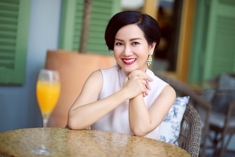 Trò chuyện với Giao: Đàn bà 40 - Vàng 10 không sợ lửa - 1 Trò chuyện với Giao: Đàn bà 40 - Vàng 10 không sợ lửa - 1