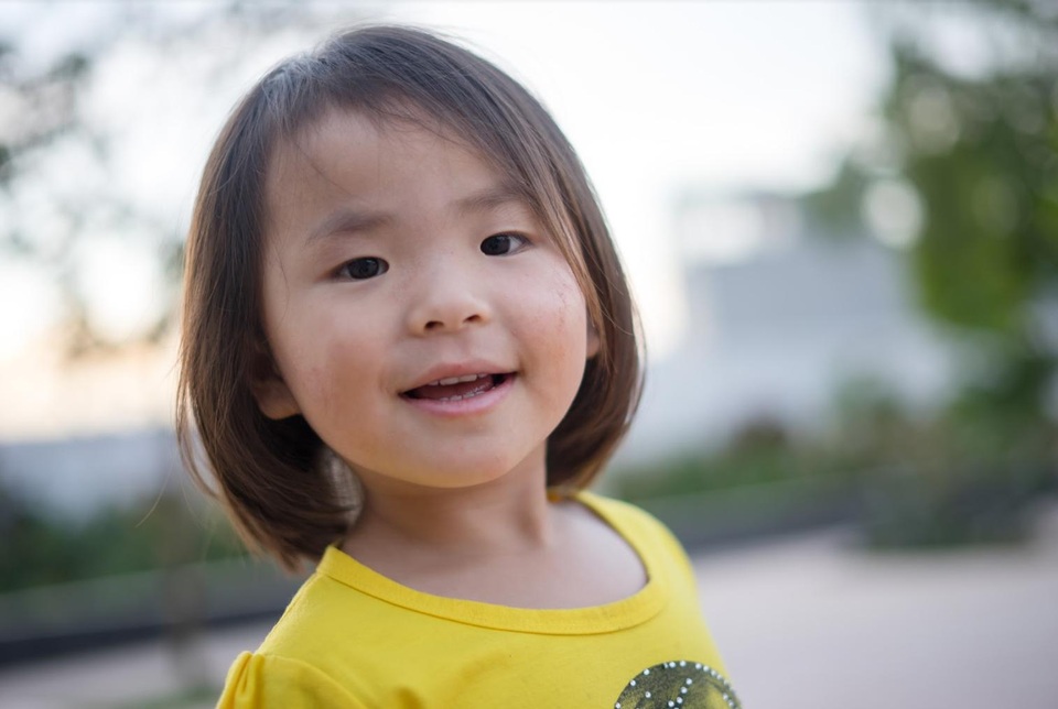 Trao yêu thương, nhận hạnh phúc - 1 Hơn cả món quà vật chất, trẻ em ở mái ấm cần những lời an ủi, động viên tinh thần