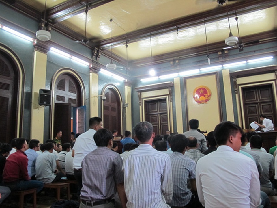 Tuyên án bác sĩ, sinh viên trong đường dây đánh bạc 330 tỉ - 2 Trong 60 bị cáo có người là bác sĩ, kỹ sư