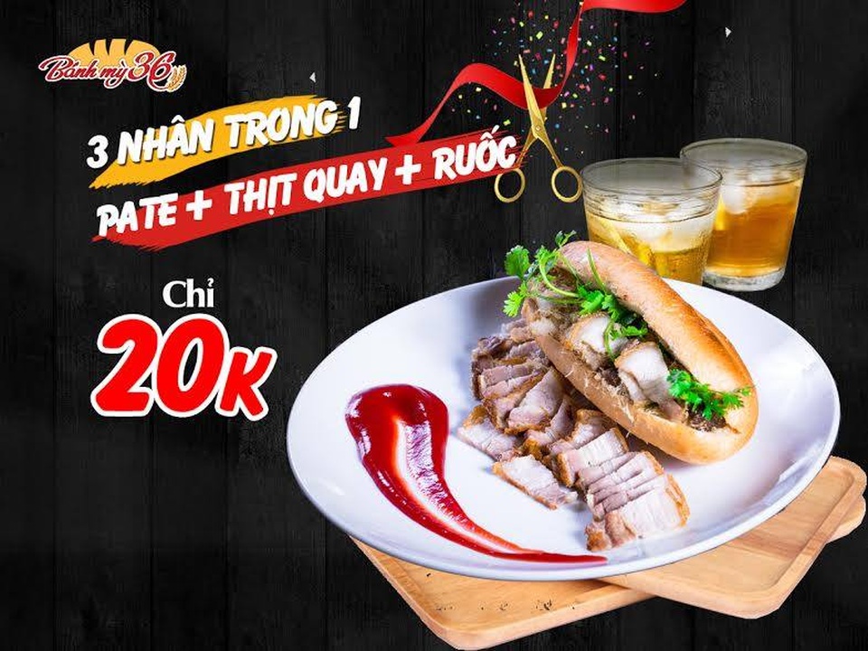 Khám phá hương vị đặc biệt của Bánh mỳ 36 - 1 Khi thưởng thức, tiếng lớp vỏ bánh mì vỡ vụn ra trong miệng khi cắn miếng đầu tiên - đó là thứ âm thanh rộn ràng và vui tươi nhất mà một món ăn có thể tạo ra. Bên trong lớp vỏ giòn là lớp ruột bánh mì mềm mại, thấm đều nước sốt, nước thịt đậm đà.