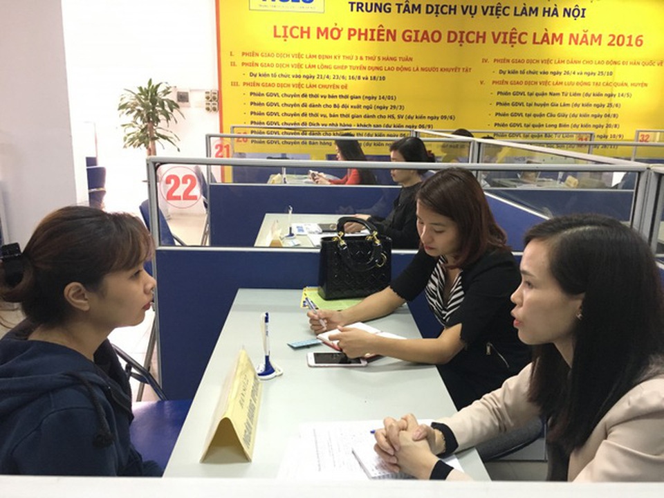 Hà Nội: Sẵn sàng hỗ trợ người bàn hàng rong tìm việc sau chiến dịch vỉa hè - 2 Người có có nhu cầu chuyển đổi việc làm có thể đến các trung tâm dịch vụ việc làm để được tư vấn, hỗ trợ