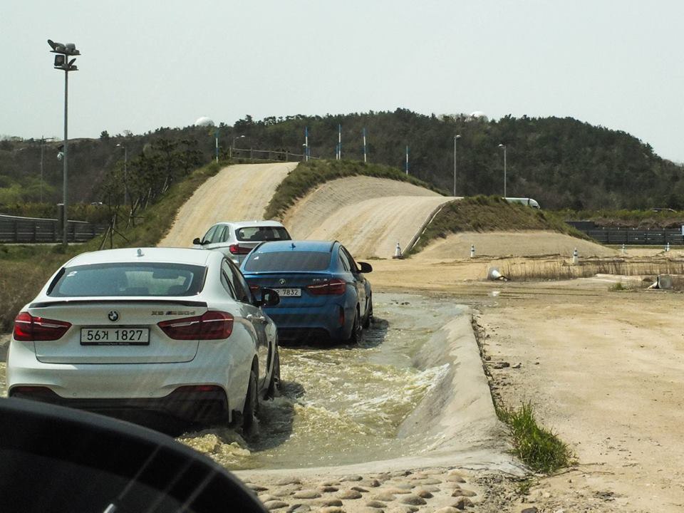 Trung tâm lái xe lớn nhất châu Á cho người đam mê tốc độ - 1
Một số thử thách trên đường đua