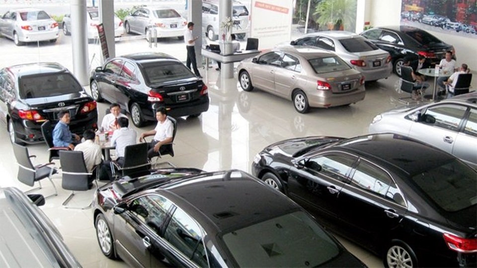 Thêm nhiều quy định mới, thị trường ô tô sắp biến động mạnh - 2
Các DN kinh doanh, nhập khẩu ô tô đang chờ đợi Chính phủ ban hành điều kiện kinh doanh ô tô mới