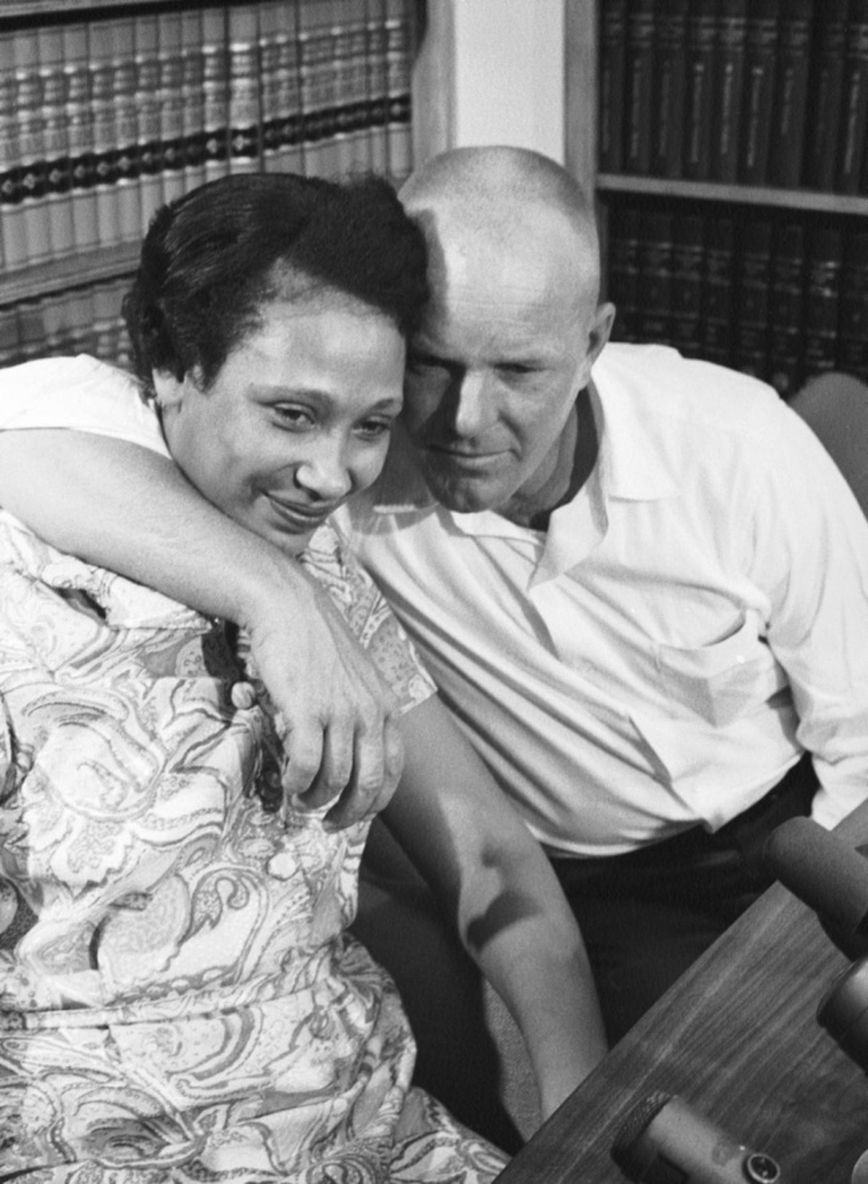 Những mẩu chuyện chứng minh tình yêu là vĩnh cửu - 1 Richard và Mildred đã đấu tranh để cuộc hôn nhân của mình được thừa nhận