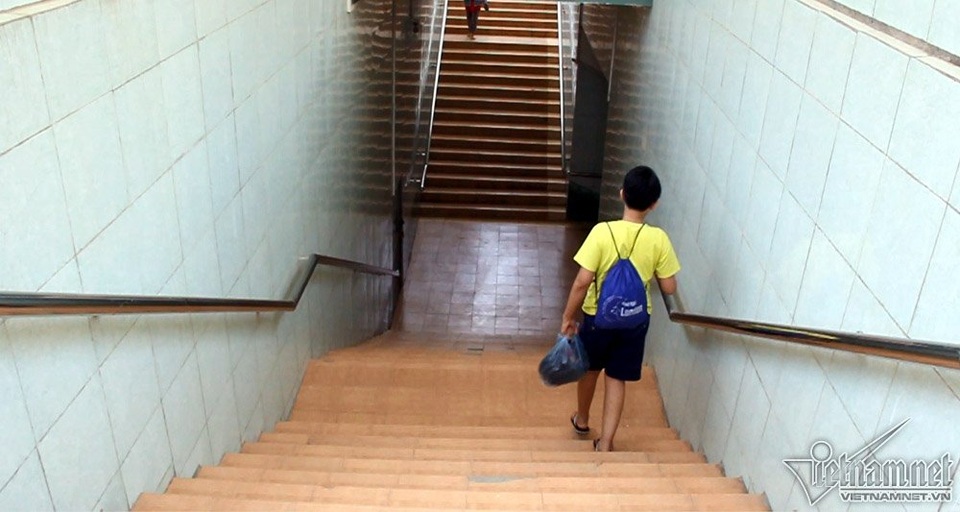 Say ngủ dưới hầm mát lịm khi mặt đất nóng 57 độ - 2