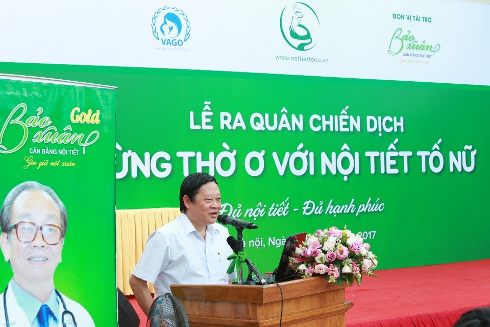 Bảo Xuân cùng Hội phụ sản VN phát động chiến dịch “Đừng thờ ơ với nội tiết tố nữ” - 1 GS Nguyễn Viết Tiến, Thứ trưởng Bộ Y tế, Chủ tịch Hội Phụ sản Việt Nam