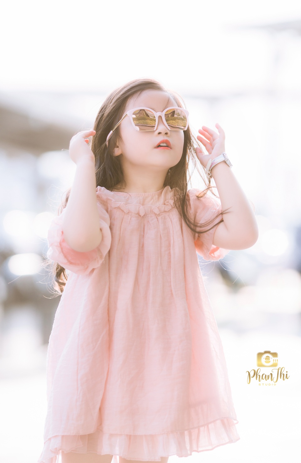 Cuộc thi ảnh cho Bé: Be a Star 2017 - Con là ngôi sao nhí 2017 - 4 Phong cách chụp ảnh tự nhiên; không gò bó, cứng nhắc. Mỗi bức ảnh đều khéo léo lưu giữ những khoảnh khắc ngộ nghĩnh, đáng yêu tự nhiên của các bé.