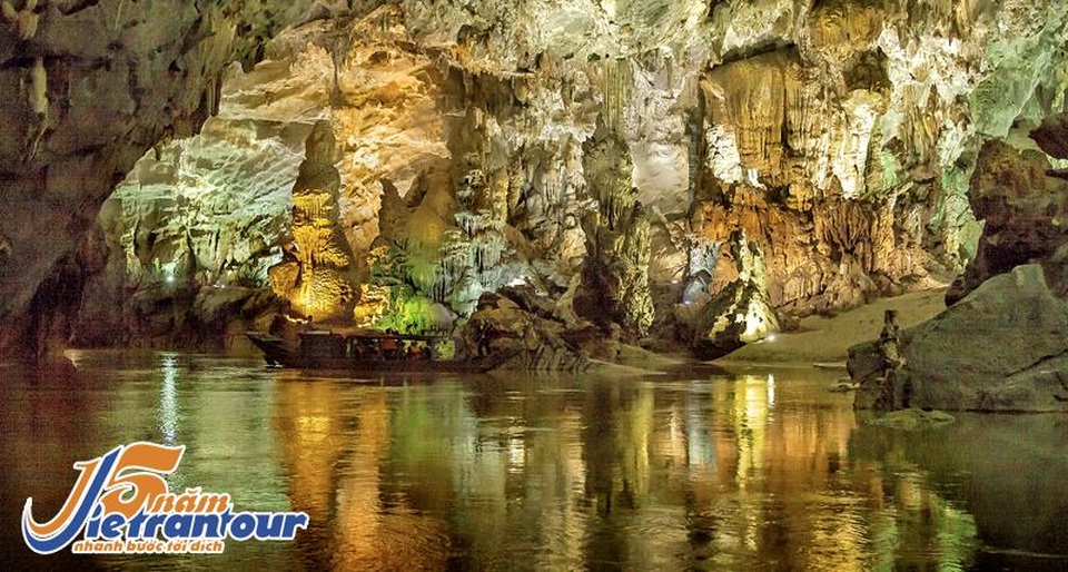 Tour đường bay “Vương quốc hang động” Quảng Bình giá chỉ từ 3,2 triệu đồng - 1 Tour đường bay “Vương quốc hang động” Quảng Bình giá chỉ từ 3,2 triệu đồng - 1