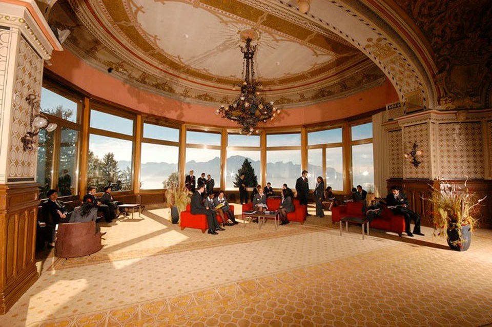 
Mô hình khách sạn 5 sao tại học viện SHMS – Thụy Sỹ
