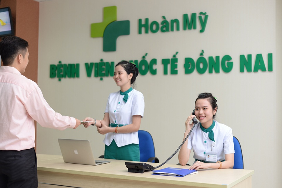 Ứng dụng công nghệ để làm hài lòng người bệnh mọi lúc mọi nơi - 1 Dịch vụ y tế được quan tâm nhiều hơn cả ở bệnh viện công và tư