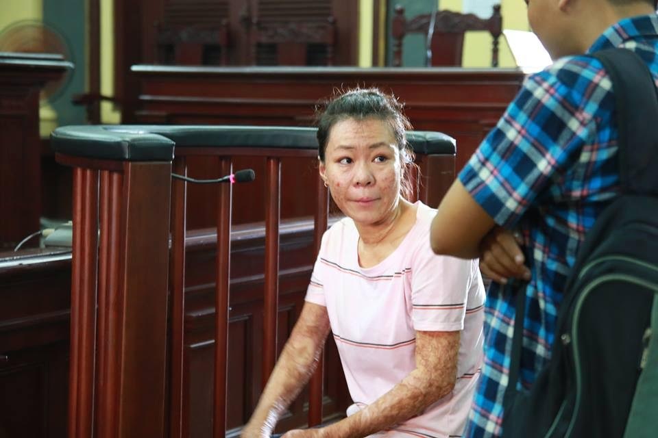 Những người đàn bà cuồng dại vì tình - 2 Hồng vô cùng ân hận trước hành động nông nổi của mình