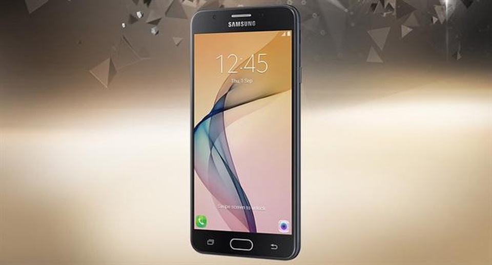 Ngoài smartphone, khuyến mãi lần này cũng áp dụng cho tất cả các dòng máy tính bảng. Tùy vào sản phẩm, bạn sẽ được trả góp lãi suất 0% hoặc nhận phiếu mua hàng trị giá 100.000đ.