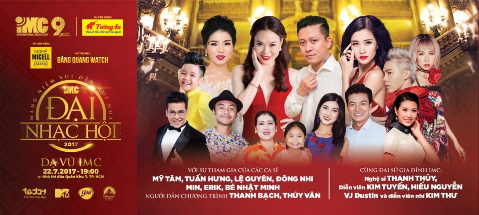 Dạ tiệc âm nhạc đẳng cấp giữa Sài thành dành cho mọi khán giả - 1 Tiếp nối thành công đó, từ 08/7/2017, hành trình “Mang niềm vui đến mọi nhà” của IMC sẽ tiếp tục đến với Tp.Hồ Chí Minh và điểm nhấn đặc biệt chínhlà đêm “Dạ vũ IMC”. Đâylà đêm nhạc hội hoành tráng được dàn dựng công phu theo phong cách hoàng gia lần đầu tiên được tổ chức tại Tp.Hồ Chí Minh. Tại đây, khán giả sẽ được trải nghiệm không gianxa hoa tráng lệchốn hoàng gia- nơi có những bộ cánh của công nương, bá tước thế kỷ 18, được thả hồn vào điệu Valse phiêu lãng bồng bềnh vàthăng hoa cảm xúc cùng âm nhạc qua một “thực đơn” cầu kỳ nhưng cũng đầy tinh tế.