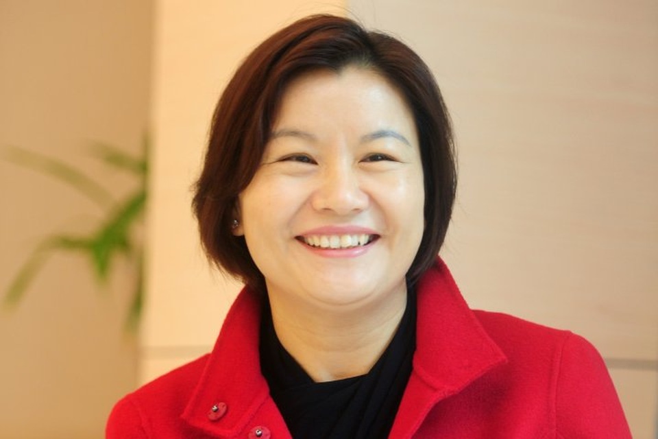 Nữ tỷ phú tự thân giàu nhất thế giới bỏ học từ cấp 3 - 1 Zhou Qunfei, người sáng lập và chủ tịch của Lens Technology. (Nguồn: Zi xin-Imaginechina)
